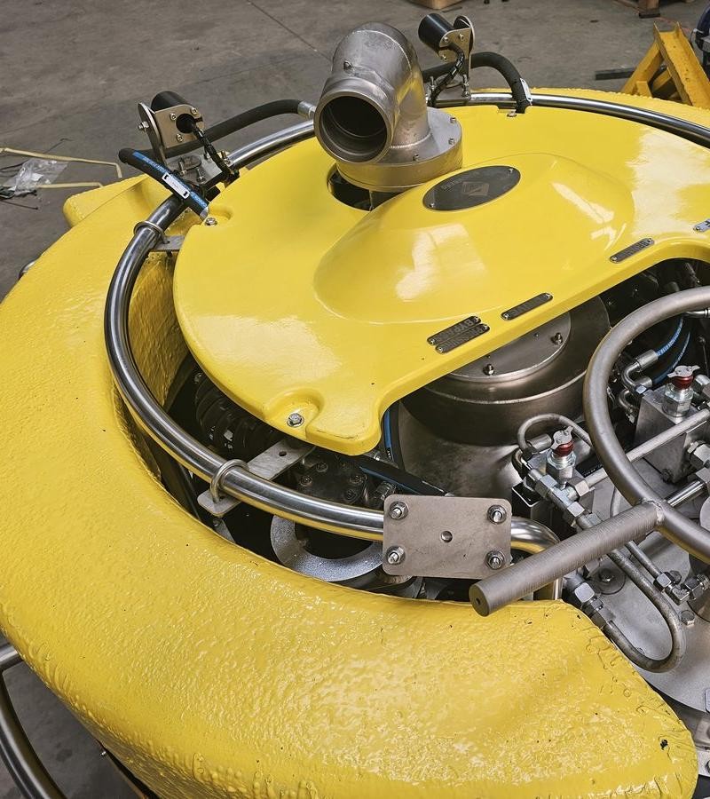 Close-up of the Vacu-Cart capture head and reclaim connections